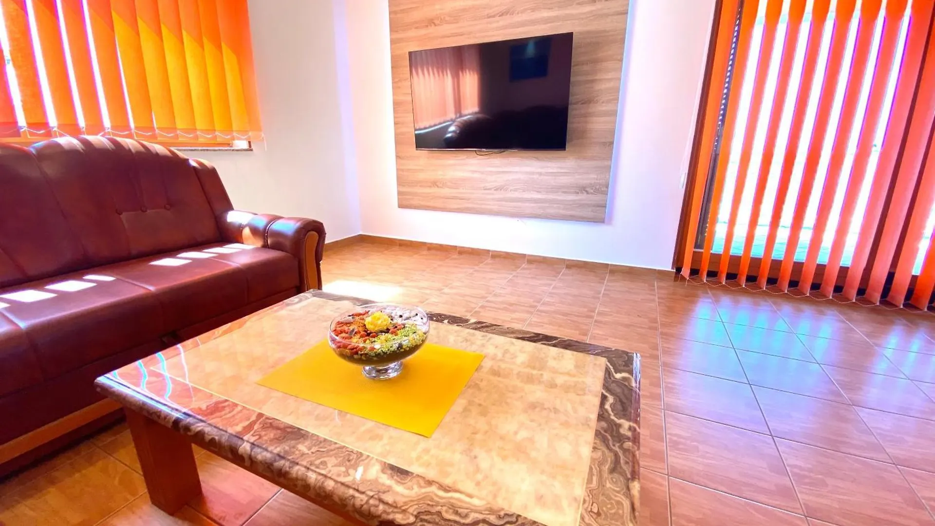 Apartment Eli Kacjak ドラマリ